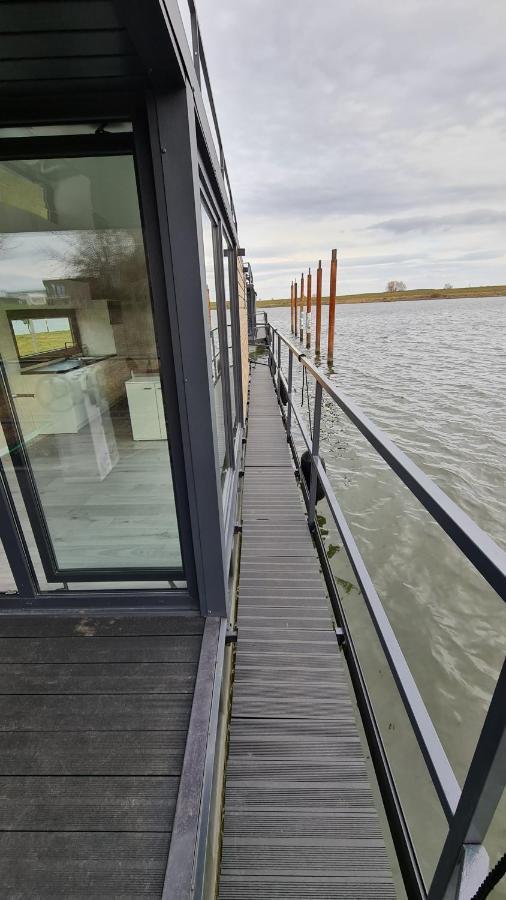Hotel Hausboote Unteres Odertal Hausboot Kranich Schwedt/Oder Exterior foto