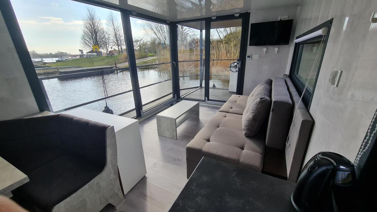 Hotel Hausboote Unteres Odertal Hausboot Kranich Schwedt/Oder Exterior foto