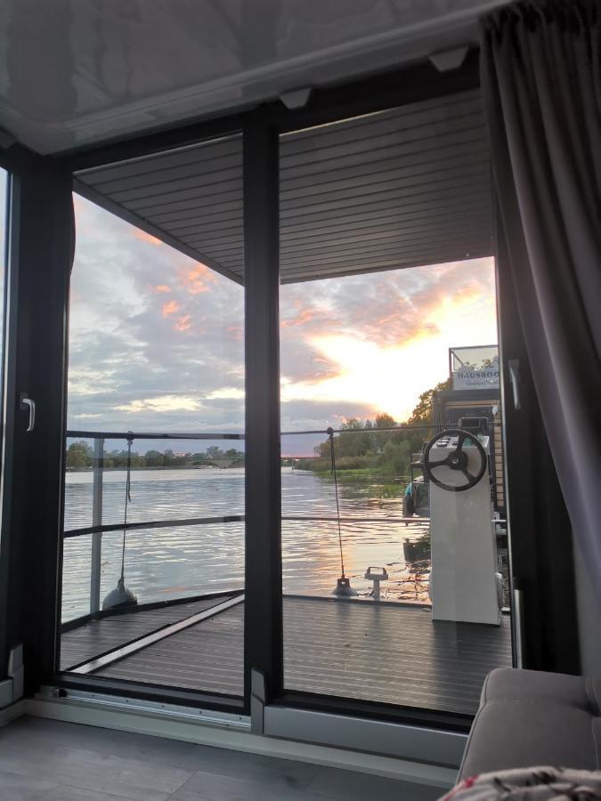 Hotel Hausboote Unteres Odertal Hausboot Kranich Schwedt/Oder Exterior foto
